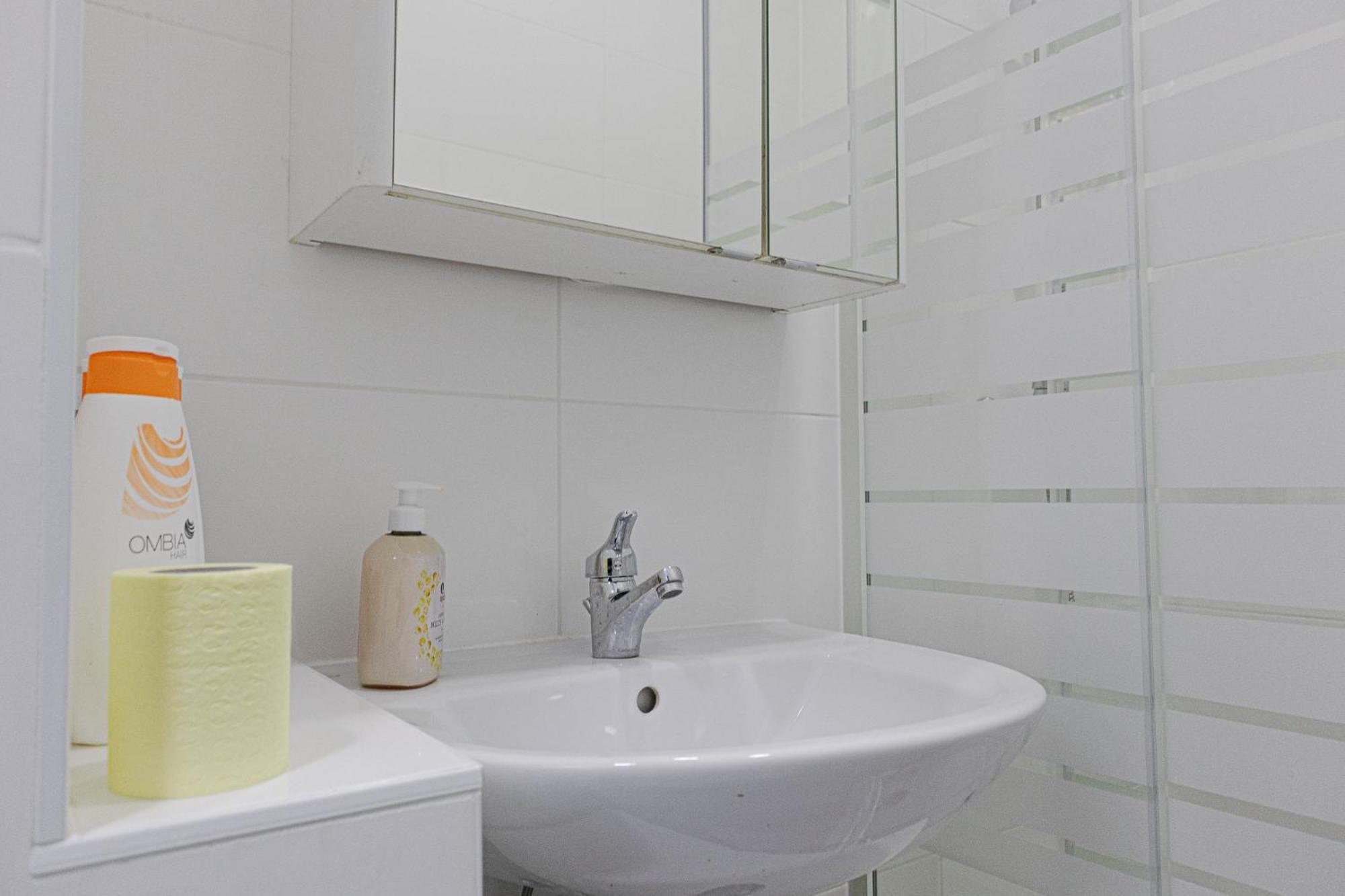 Affordable 5-Br Shared Apartment / Enkplatz U3 Getaway 维也纳 外观 照片