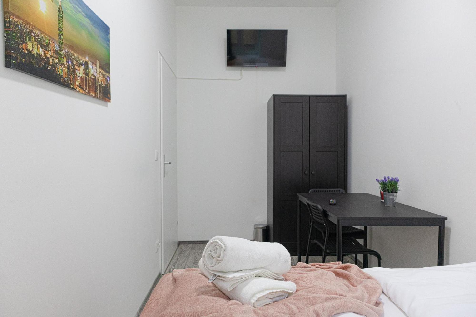 Affordable 5-Br Shared Apartment / Enkplatz U3 Getaway 维也纳 外观 照片